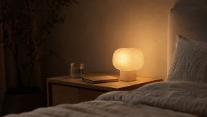 Lampe de chevet tactile : pourquoi l’adopter dans la chambre ?